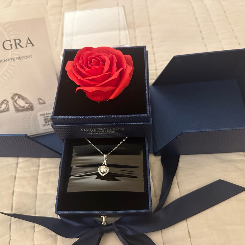 Elegant 925 Silver 1 ctw. Moissanite diamond Necklace by Gra. w/Certificate